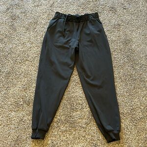 Lululemon High-Rise Joggers in Graphite Grey